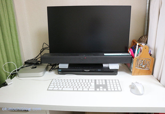 Intuos Pro Largeを置く前のパソコンデスク